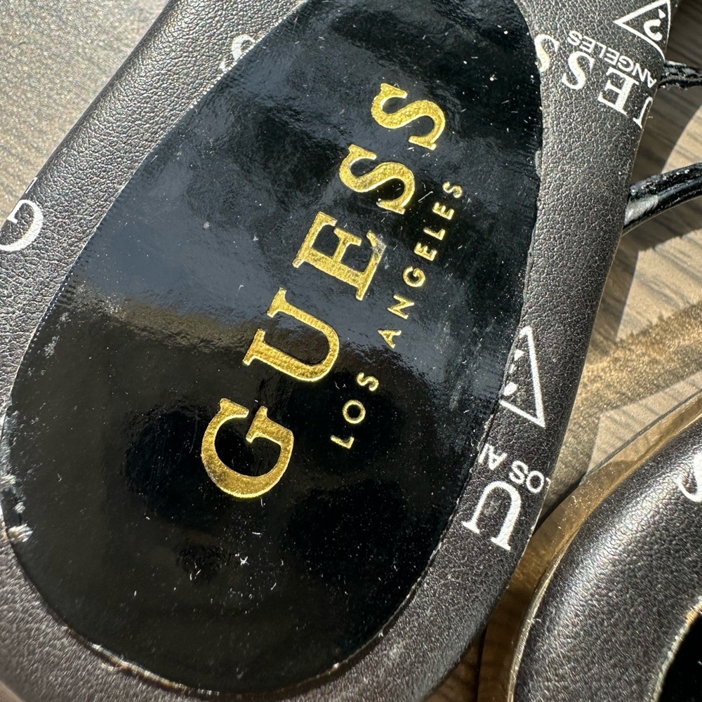 Worn once Guess Sandals Size 8 - Picture 3 of 8